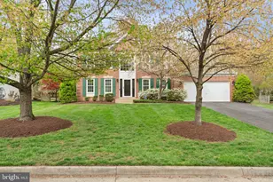 6474 Gristmill Square Ln, Centreville, VA 20120 - Photo 2