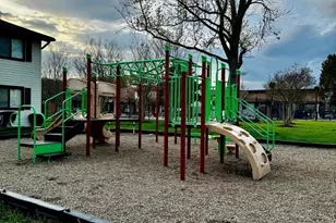 8402 Jinetes Ct, Alexandria, VA 22309 - Photo 4