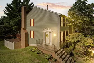 1510 Autumn Ridge Cir, Reston, VA 20194 - Photo 2