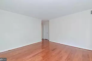 8370 Greensboro Dr, McLean, VA 22102 - Photo 8