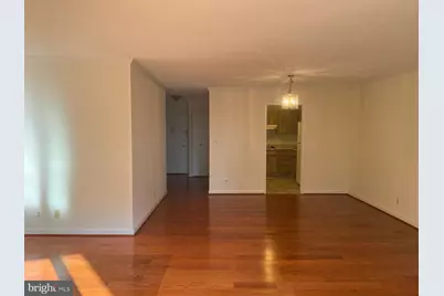 8370 Greensboro Drive #216, McLean, VA 22102 - Photo 6