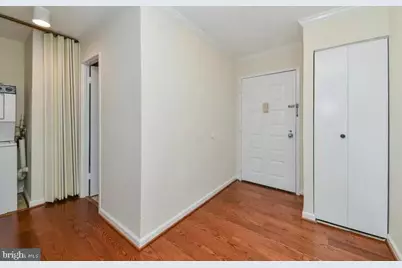 8370 Greensboro Drive #216, McLean, VA 22102 - Photo 2