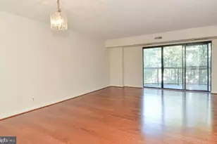 8370 Greensboro Dr, McLean, VA 22102 - Photo 4