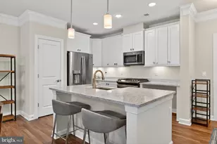 6101 Fairview Farm Dr, Alexandria, VA 22315 - Photo 4