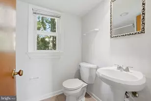 12106 Ruffin Dr, Fairfax, VA 22030 - Photo 34