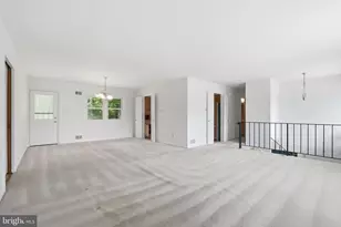 12106 Ruffin Dr, Fairfax, VA 22030 - Photo 8