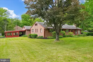 3900 Laurel Rd, Alexandria, VA 22309 - Photo 2