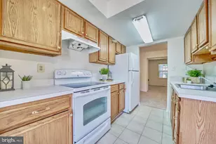 4936 McFarland Dr, Fairfax, VA 22032 - Photo 6