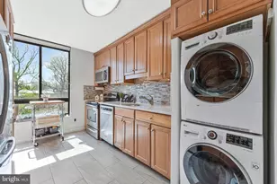 1800 Old Meadow Rd, McLean, VA 22102 - Photo 16