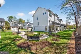 14665 Battery Ridge Ln, Centreville, VA 20120 - Photo 4