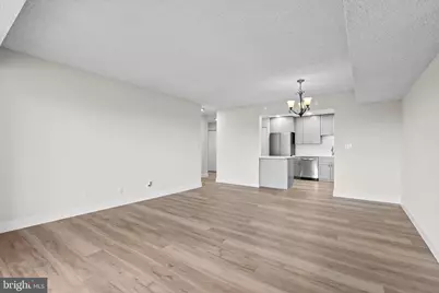 3800 Powell Lane #905, Falls Church, VA 22041 - Photo 4