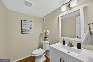 1968 Hopewood Dr, Falls Church, VA 22043 - Photo 8