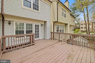 8640 Dellway Ln, Vienna, VA 22180 - Photo 10