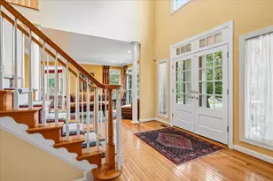 8220 Roseland Dr, Fairfax Station, VA 22039 - Photo 8