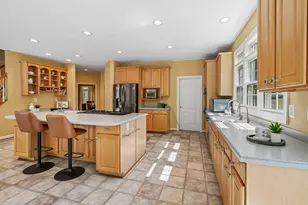 8220 Roseland Dr, Fairfax Station, VA 22039 - Photo 30