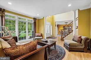 8220 Roseland Dr, Fairfax Station, VA 22039 - Photo 12