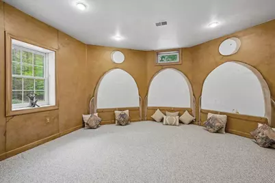 8220 Roseland Drive, Fairfax Station, VA 22039 - Photo 64