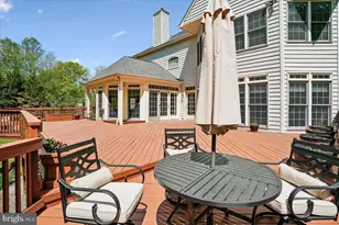 8220 Roseland Dr, Fairfax Station, VA 22039 - Photo 36