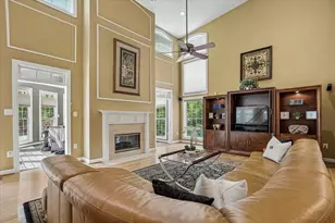 8220 Roseland Dr, Fairfax Station, VA 22039 - Photo 16
