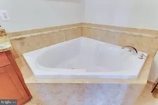 2149 Red Vine Dr, Vienna, VA 22182 - Photo 28