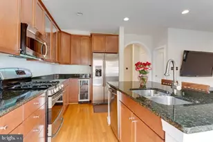 2149 Red Vine Dr, Vienna, VA 22182 - Photo 16