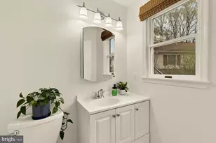 9146 Silchester Ct, Burke, VA 22015 - Photo 38