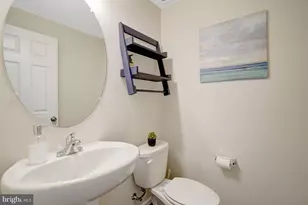 8374 Sallyport St, Lorton, VA 22079 - Photo 6