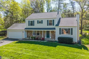 11715 Lariat Ln, Oakton, VA 22124 - Photo 6