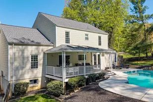 11715 Lariat Ln, Oakton, VA 22124 - Photo 12