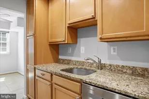 7097 Spring Garden Dr, Springfield, VA 22150 - Photo 2