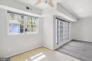 7097 Spring Garden Dr, Springfield, VA 22150 - Photo 10