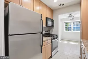 7097 Spring Garden Dr, Springfield, VA 22150 - Photo 6