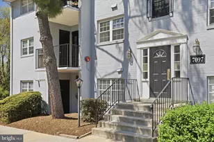 7097 Spring Garden Dr, Springfield, VA 22150 - Photo 2