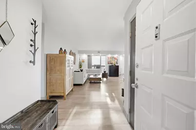 8340 Greensboro Drive #1007, McLean, VA 22102 - Photo 2