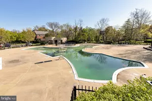 6715 W Wakefield Dr, Alexandria, VA 22307 - Photo 26