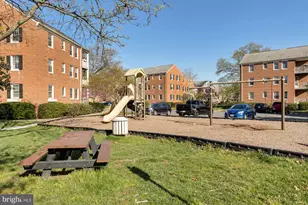 6715 W Wakefield Dr, Alexandria, VA 22307 - Photo 24