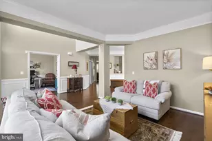 9323 Castle Hill Rd, Springfield, VA 22153 - Photo 10