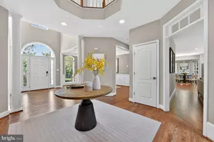 2795 Middleton Farm Ct, Herndon, VA 20171 - Photo 4