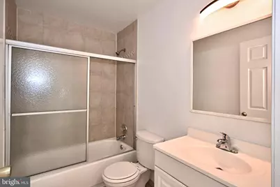 6936 Regent Ln, Falls Church, VA 22042 - Photo 14