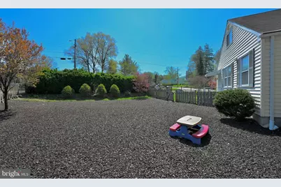 6936 Regent Ln, Falls Church, VA 22042 - Photo 6