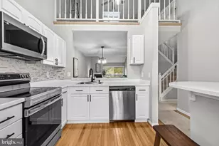 2822 Yarling Ct, Falls Church, VA 22042 - Photo 10