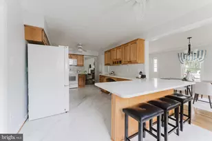 9009 Lake Braddock Dr, Burke, VA 22015 - Photo 12