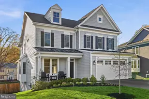 4592 Marshall Hls Ln, Fairfax, VA 22030 - Photo 2