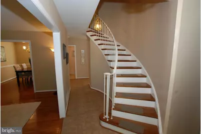 6042 Haverhill Court, Springfield, VA 22152 - Photo 2