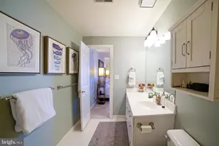 12205 Fairfield House Dr, Fairfax, VA 22033 - Photo 20