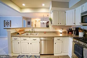 12205 Fairfield House Dr, Fairfax, VA 22033 - Photo 16