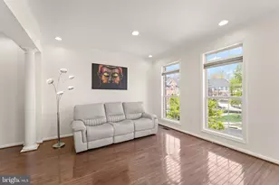 13579 Cedar Run Ln, Herndon, VA 20171 - Photo 2