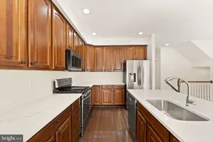 13579 Cedar Run Ln, Herndon, VA 20171 - Photo 16