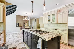 11224 Devereux Manor Ln, Fairfax Station, VA 22039 - Photo 20