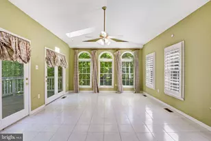 11224 Devereux Manor Ln, Fairfax Station, VA 22039 - Photo 10